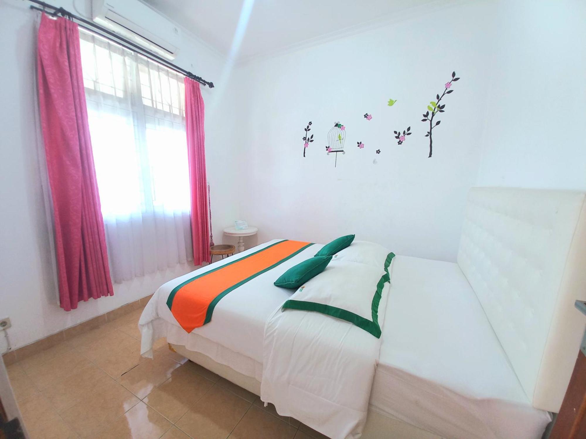 Homestay Jogja Dekat Gembiraloka By Simply Homy يوغياكارتا المظهر الخارجي الصورة